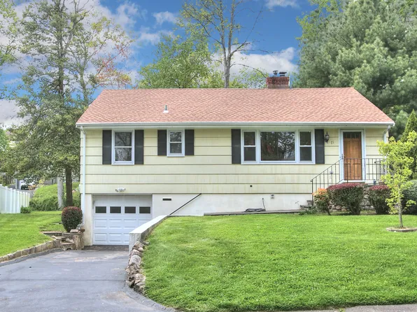 71 Glenwood Avenue, Norwalk, CT 06854