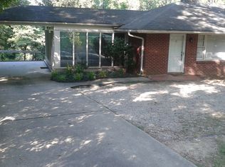 1629 Pineview Dr, Raleigh, NC 27606