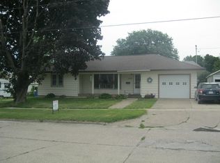 205 S Page St, Monona, IA 52159
