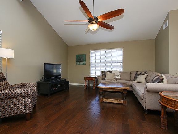5th image of 13023 Thatcher Dr