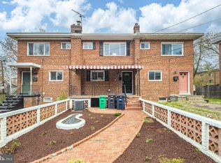 702 Neptune Ave, Oxon Hill, MD 20745