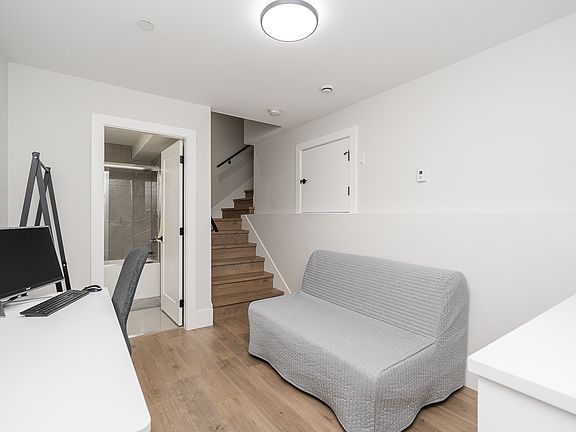 3rd image of 8090 Selkirk St #Basement