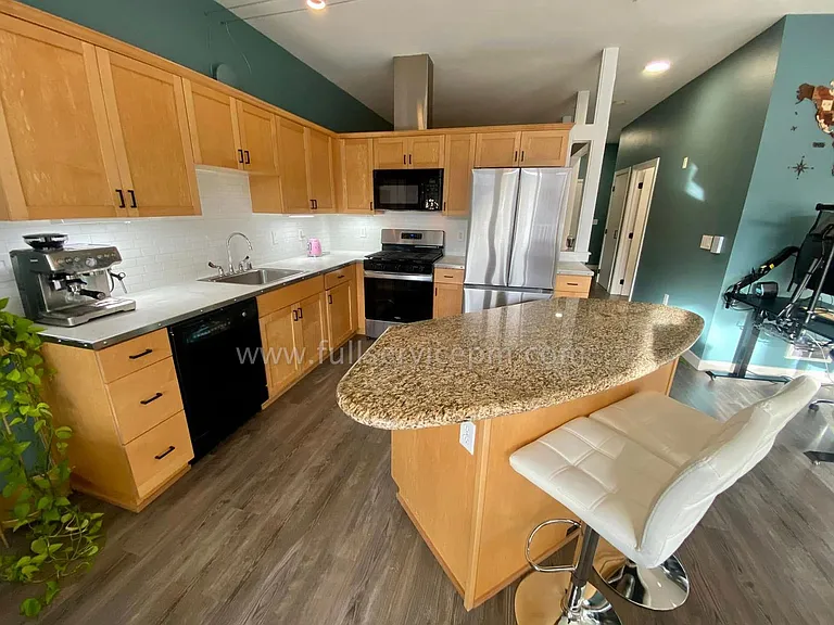 303 E Pike St #605 — Photo 7