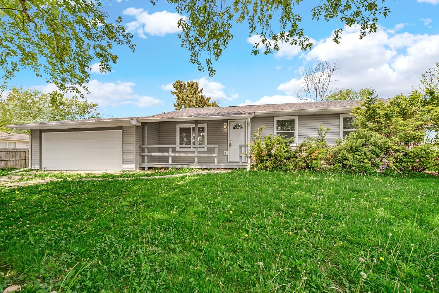 405 Newcastle Rd, Valparaiso, IN 46385 MLS 530678 Zillow