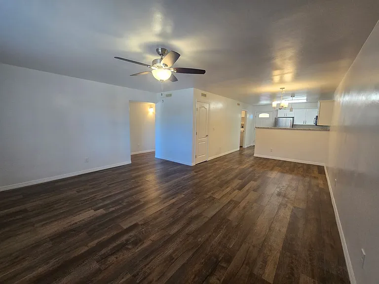 470 Serenity Ct #B — Photo 3