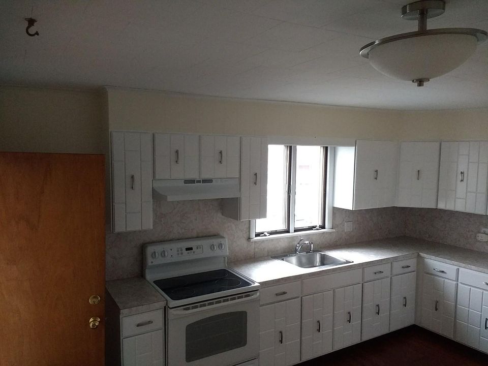 2nd image of 102 Broadway