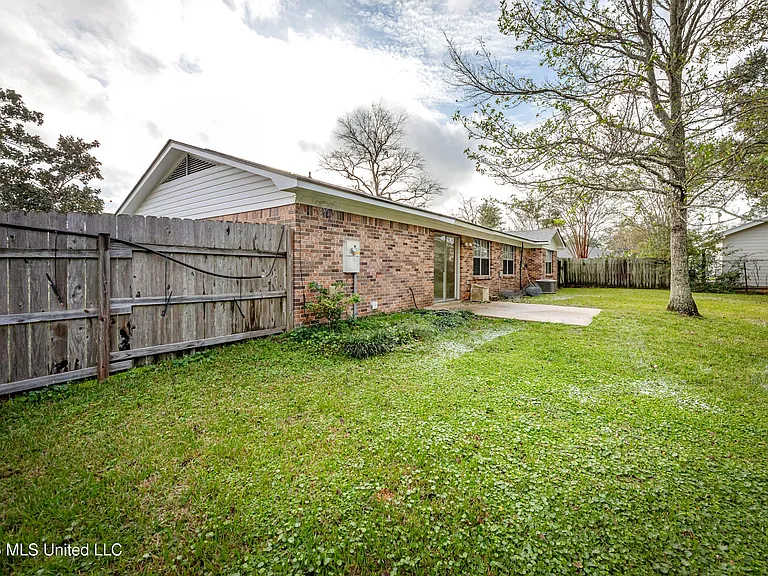 1213 King Henry Dr — Photo 61