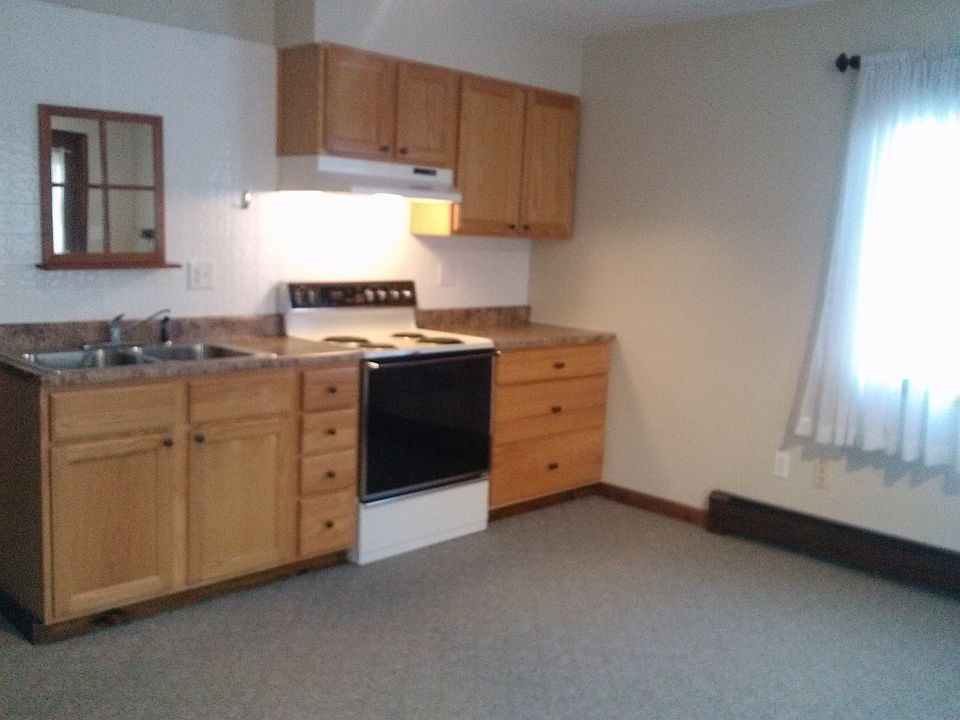 KITCHEN/DR