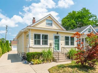 628 Notre Dame St, Grosse Pointe, MI 48230
