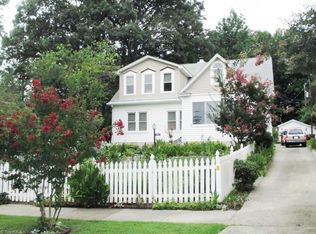 2610 Springwood Dr, Greensboro, NC 27403