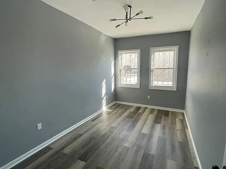 235 2nd St #202 — Photo 7