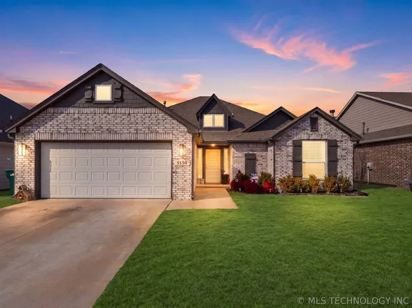 5130 S Walnut Creek Dr W, Sand Springs, OK 74063