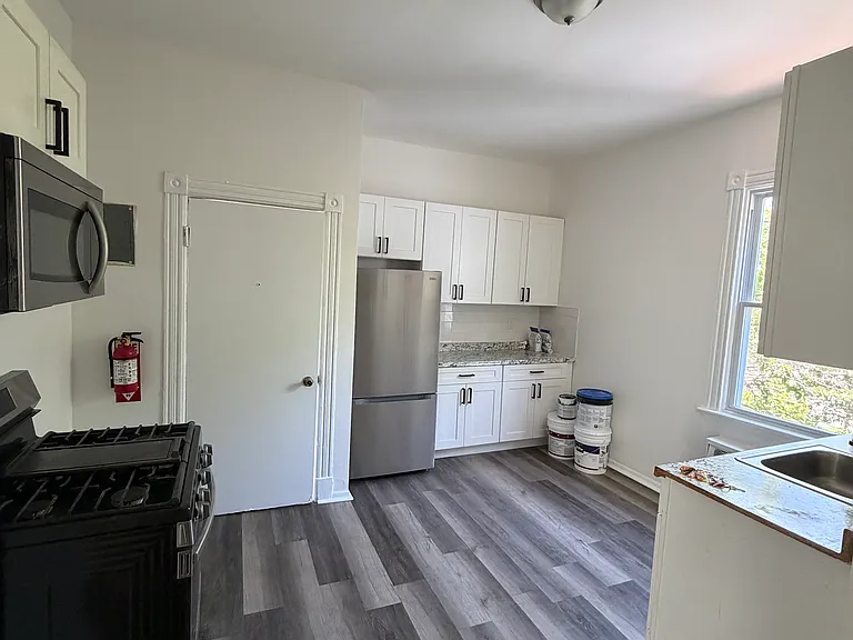 1029 Van Duzer St #3 — Photo 2