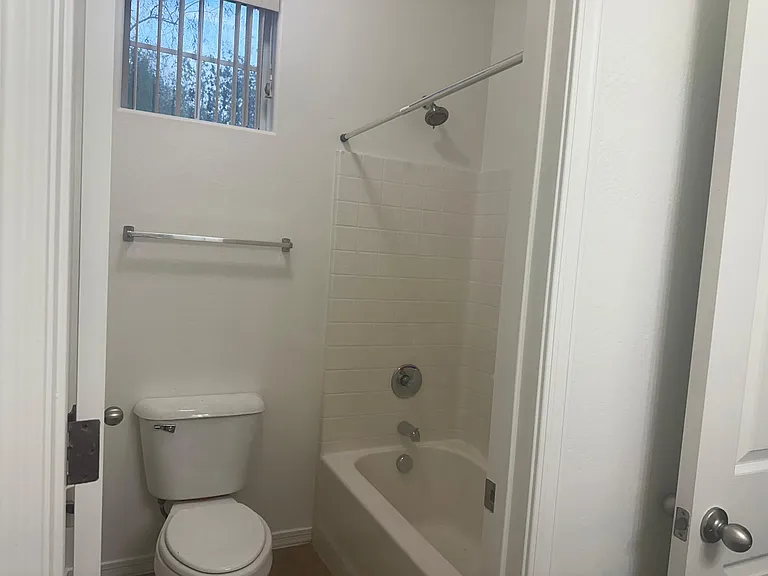 7509 S 27th Pl — Photo 30