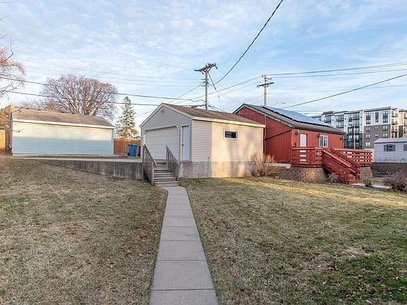 4th image of 6133 Russell Ave S