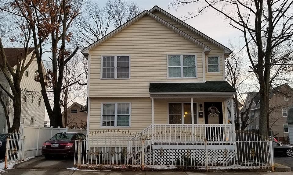1st image of 12 Marion Ave N