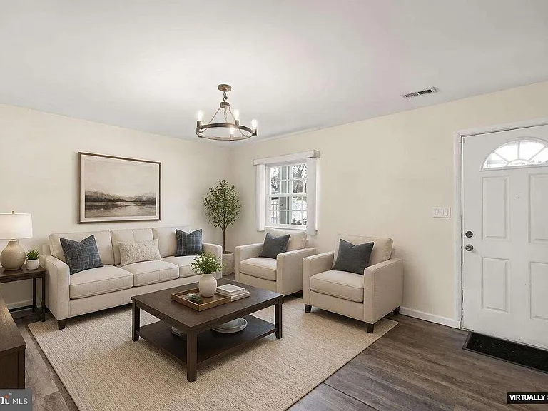 111 Shetland Cir #6 — Photo 16