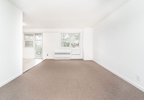 4th image of 4730 59th St #3B