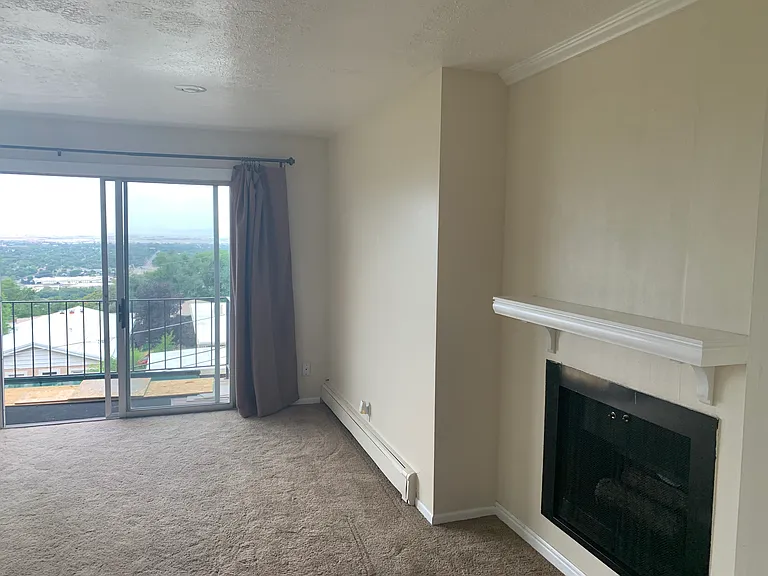 631 N Desoto St #TOP — Photo 4