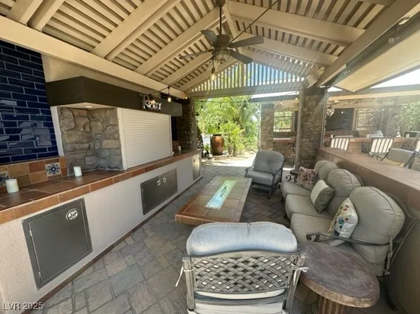 8175 Arville St #110, Las Vegas, NV 89139