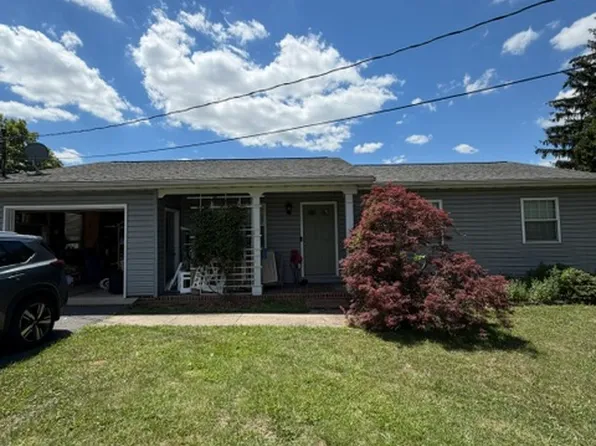 50 Jolly Rancher Dr, Martinsburg, WV 25405