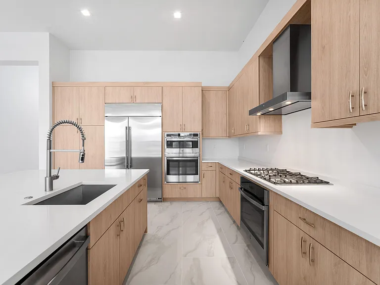 20262 Rosewood Garden Way — Photo 13