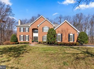 3201 Ox Meadow Ct, Herndon, VA 20171