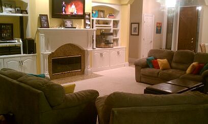 living rm with gas fireplace