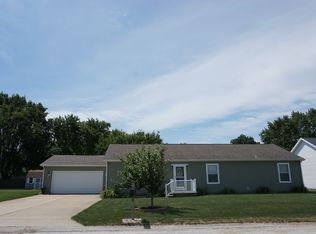 505 W Rhodes St, Thomasboro, IL 61878