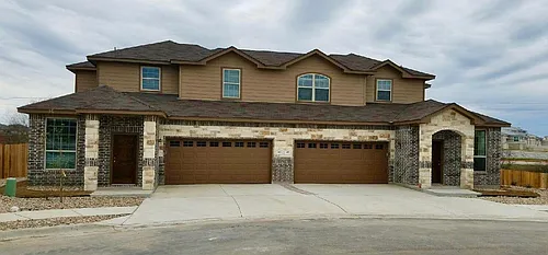 160 Lakeview Ct Photo 1