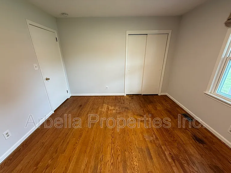 1713 Seward Dr — Photo 16