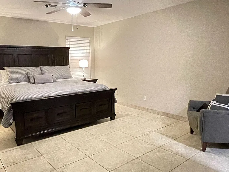 9233 W Highland Ave — Photo 23
