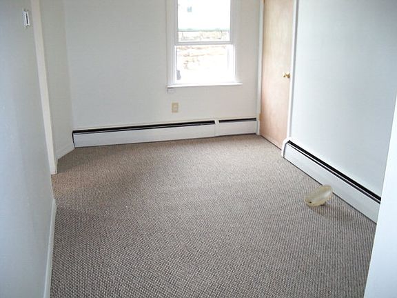 3rd image of 11 Fern St