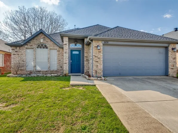 809 Lake Bridge Dr, Lake Dallas, TX 75065
