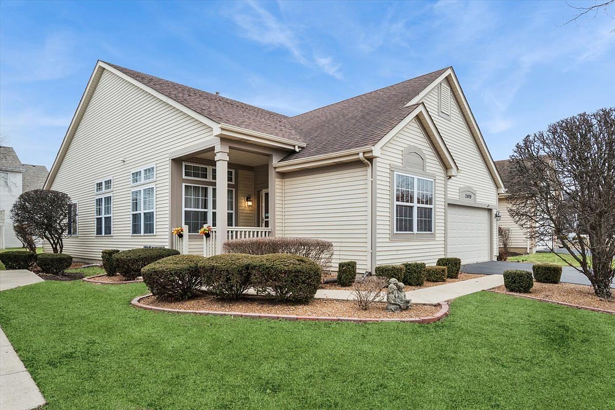 21429 W Sycamore Ct
