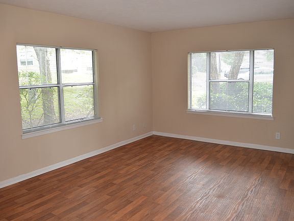 4th image of 612 Club Pkwy