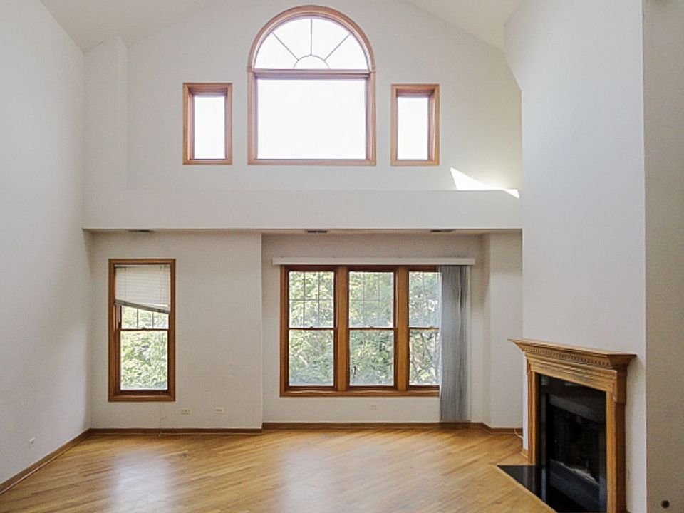 1st image of 2725 N Wayne Ave #3N