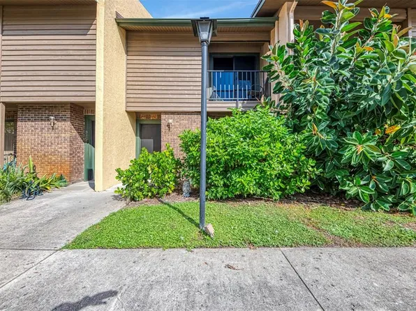 977 Sunridge Dr #113, Sarasota, FL 34234