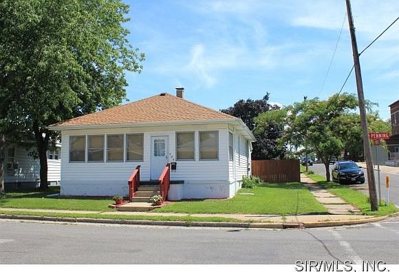 1st image of 404 E Penning Ave