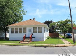 404 E Penning Ave, Wood River, IL 62095
