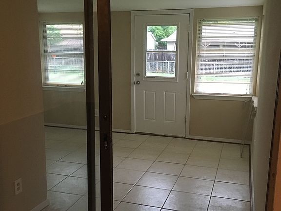 4th image of 1825 Whitney Dr