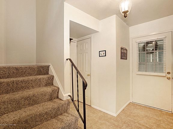 3rd image of 1707 Peppertree Ln #29