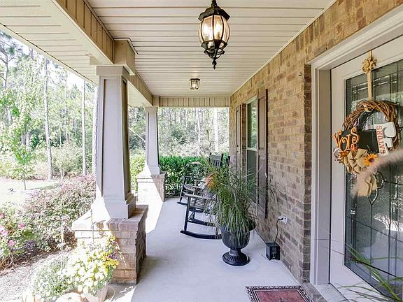 2nd image of 2409 Parkridge Dr