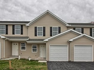 1450 Matthew Dr, York, PA 17404