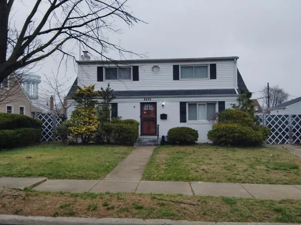 1588 Woodstock St, Elmont, NY 11003