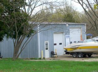 17321 N Service Rd #A, Wright City, MO 63390