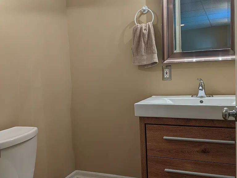 257 Dundonald Ave — Photo 17