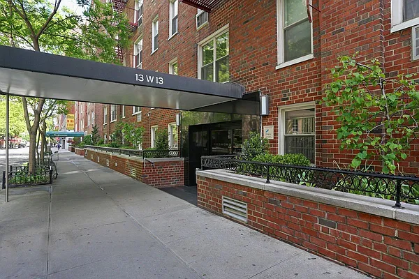 Sold by Compass | media 10