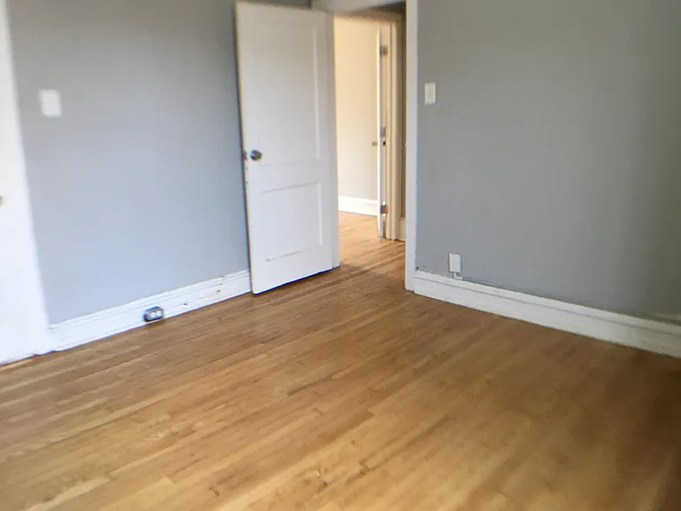 403 S 40th St #3F — Photo 8