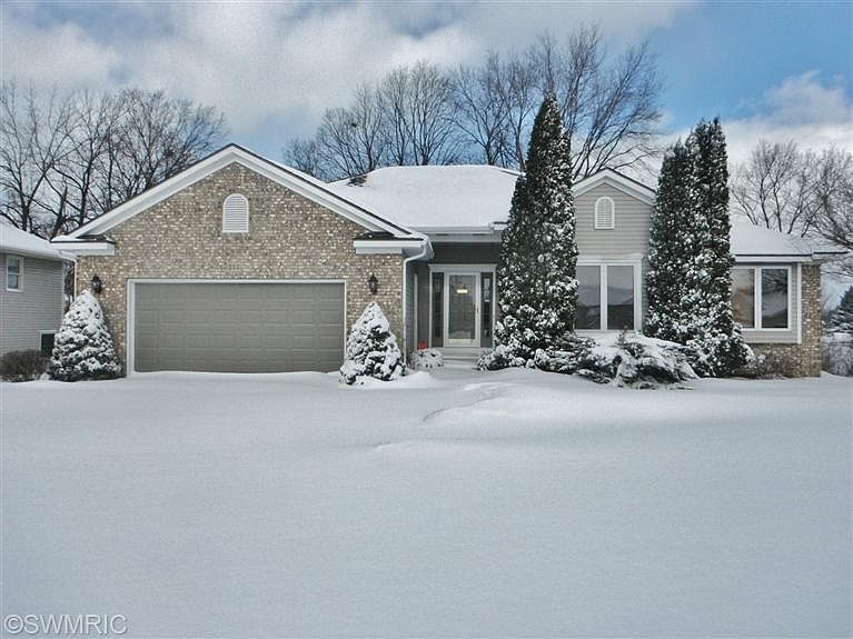1st image of 233 Suncrest Ct SW